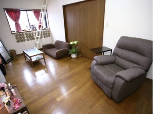 ネイルルーム シュシュ(NailRoom chouchou)(千葉県佐倉市表町3-21-5ヘルメス佐倉202)
