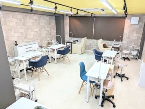 ネイルサロン ルーム 浦安店(Nail Salon ROOM)(千葉県浦安市猫実4-18-27-501Redondo.Buil2)