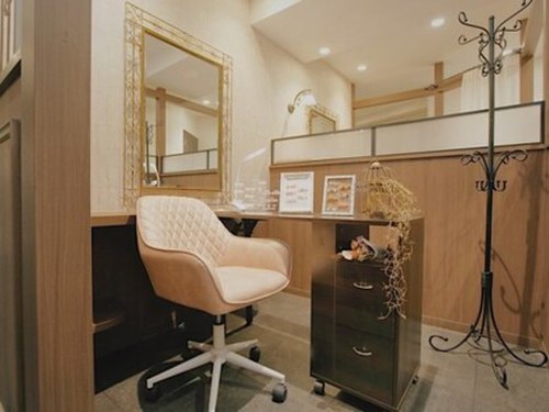 ルームヘアネイル 曙橋店(Room hair nail)(東京都新宿区住吉町8-28B-STEPビル1階102)