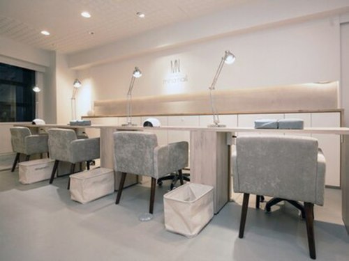 ミーナネイル(mina nail)(東京都渋谷区宇田川町16-8渋谷センタービル5F)