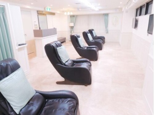 ネイルサロン テラブルー 渋谷店(Terra Blue)(東京都渋谷区渋谷2-22-11渋谷フランセ奥野ビル6F)