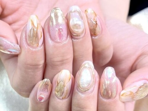 ダリアズネイル(Dahlia's Nail)(東京都渋谷区宇田川町12-3ニュー渋谷コーポラス1111)