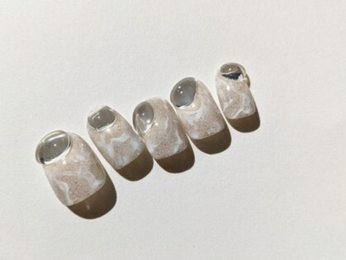 ネイル バイ ブリス(Nail by VLISS)(東京都渋谷区神宮前4-15-4YCビル301)