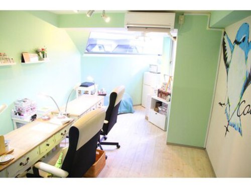 ネイルサロン カシュカシュ(NAIL SALON cache cache)(東京都渋谷区渋谷1-3-18ヴィラモデルナC棟109)