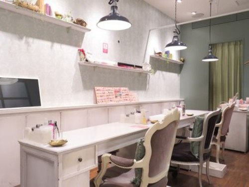 ネイルクイックオープティボヌールアトレヴィ大塚店(東京都豊島区南大塚3-33-1アトレヴィ大塚2F)