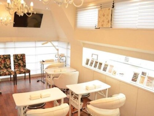 ネイルサロンアンドネイルスクールアートローズ 町田店(Art Rose)(東京都町田市原町田4-2-9関口ビル4F)