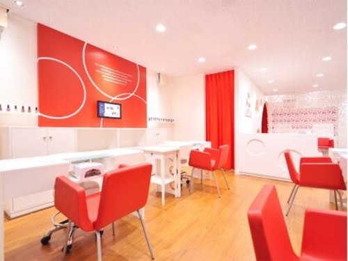 ネイルサロン ラブリーズ 町田店(NAIL SALON LOVELLY'S)(東京都町田市原町田6-25-3第2岡本ビル3F)