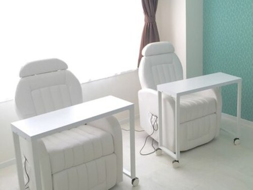 オープンセサミ ネイルサロン(Open Sesame Nail Salon)(神奈川県横浜市西区高島2-11-2スカイメナー横浜801)