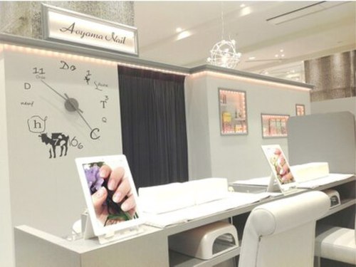 青山ネイル マークイズ みなとみらい店(Aoyama Nail MARK IS)(神奈川県横浜市西区みなとみらい3-5-1MARKISみなとみらいB4F)