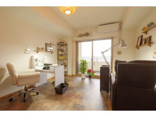 サロンド ラグジュアリー(Salon de Luxury)(神奈川県横浜市港北区新横浜3-)