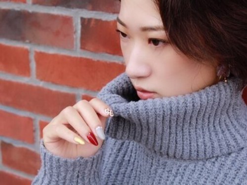ネイルサロン アモウズ 横浜店(Amouz)(神奈川県横浜市西区南幸2-12-6ストークみきビル505)