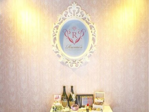 ルミズ ネイル アンド デコレーションサロン(RUMI'S NAIL&DECORATION SALON)(神奈川県横浜市西区平沼1―4-22 ダイカンプラザ三 1F)