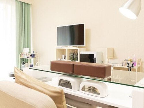 ネイルサロン ラヴィアス(NailSalon LAVIAS)(神奈川県横浜市港北区綱島西2-4-14 ヘッジハウス203)