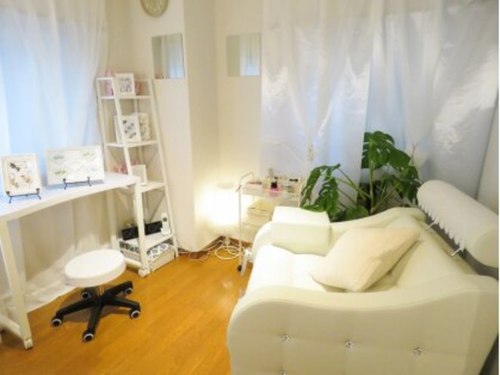 ビューティーサロン クェル(beauty salon Kwell)(神奈川県横浜市南区二葉町2-17-9 M's SQUARE203)