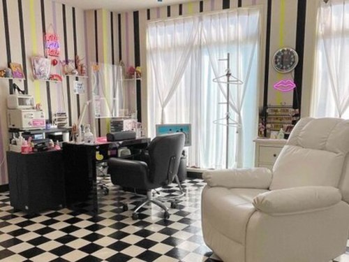 ネイル ルーム ヤミー(Nail Room YAMMY)(神奈川県小田原市栄町2-3-13 岩元ビル3F)
