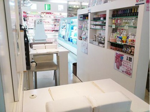 ネイルクイック海老名店(神奈川県海老名市中央1‐4‐1 ビナウォーク5番館1F ミュゼドポゥ内)