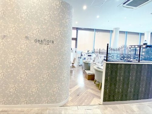 デアフローラ(deaflora)(新潟県新潟市中央区万代3-1-1 新潟日報メディアシップ4F TOKIO Garden 内)