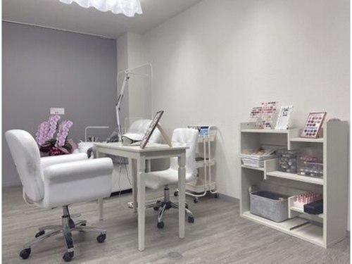 エイプリルネイル(April Nail)(静岡県静岡市駿河区泉町6-19 ヴィラ泉町1F)