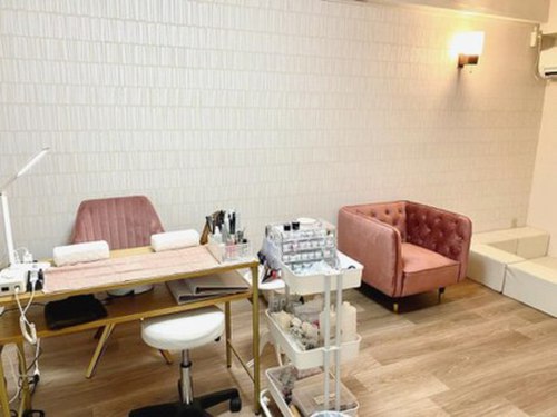 ネイルズルーム(Nail's Room)(静岡県静岡市葵区七間町3-4 七間町ハイム706)