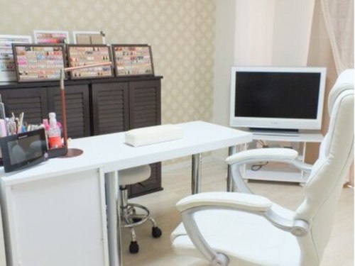 ネイルサロン ぺぺ(Nail Salon PePe)(静岡県静岡市葵区昭和町1-2 スカイタウンビル9B)