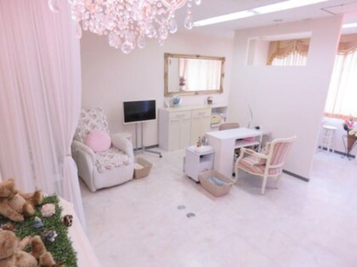 ネイルサロン ミリー(Nail Salon Mily)(静岡県静岡市葵区呉服町2-2-13 朱宮フジビル 8階B)