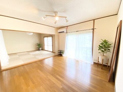 エルール(eluru)(愛知県名古屋市千種区大島町4-26)