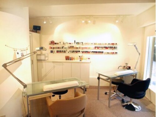 ネイルサロン ブランルージュ(NAIL SALON BLANC ROUGE)(愛知県名古屋市中区栄1-25-28 シャトー白川1F)