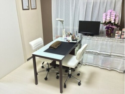 ネイルサロン ロータス(Nail Salon Lotus)(愛知県名古屋市東区矢田1-3-8 シティビル大曽根 205)