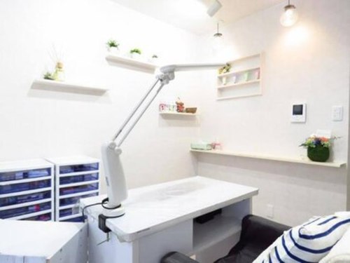 リルカネイル バイ ティーネイル(Re'Luca Nail By TEE Nail)(愛知県名古屋市中区丸の内3-20-20 チサンマンション丸の内第3 406)