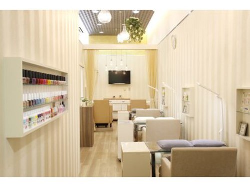 ビューティー ネイル リフ(BEAUTY NAIL LIF)(愛知県岡崎市羽根町小豆坂3 ウイングタウン1F)
