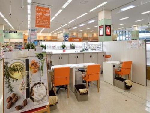 ネイルキューブイオン木曽川店(愛知県一宮市木曽川町黒田字南八ツケ池25-1 イオンモール木曽川1F)