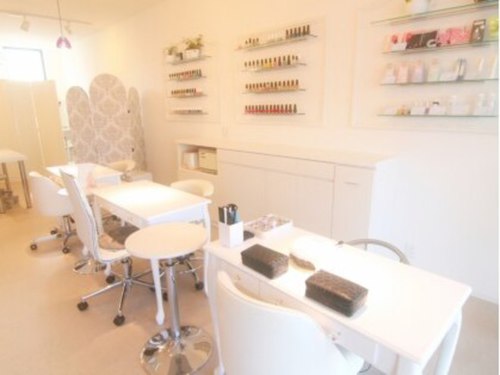 ネイルサロン ソル(NAIL Salon. Sol)(愛知県豊田市駒新町不毛36-3)