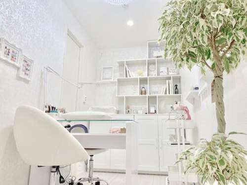 アミーディ ネイル(Amiy.d Nail)(愛知県豊田市八草町割田)