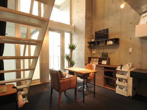 ヒュッゲ(HYGGE)(愛知県豊田市浄水町伊保原305 Y's GARDEN 710)