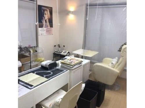 ヴィフネイル(vif-Nail)(滋賀県彦根市上稲葉町207)