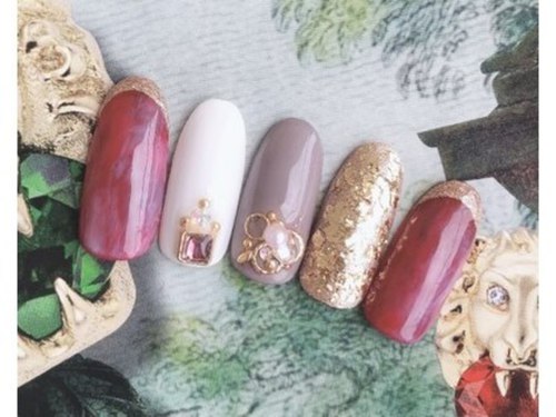 セレキュア(Private nail care salon Celecure)(京都府京都市下京区四条通室町東入函谷鉾町85-1-2F)