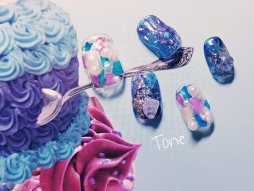 プライベートネイルサロン トーン(Tone)(京都府京都市中京区東洞院六角下る御射山町260番地ロイヤルプラザビル4階E号室)