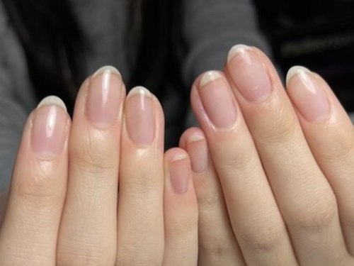 プレジールネイル 烏丸御池(Plaisir Nail)(京都府京都市中京区東洞院御池下ル笹屋町445 日宝烏丸ビル1階)