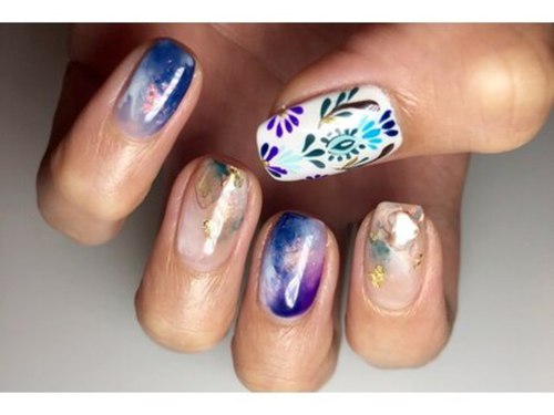レアネイル(Le'a nail)(大阪府大阪市中央区本町4-)