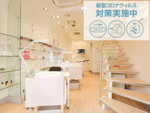 ネイルハウスリップル(大阪府大阪市中央区心斎橋筋1-5-26)