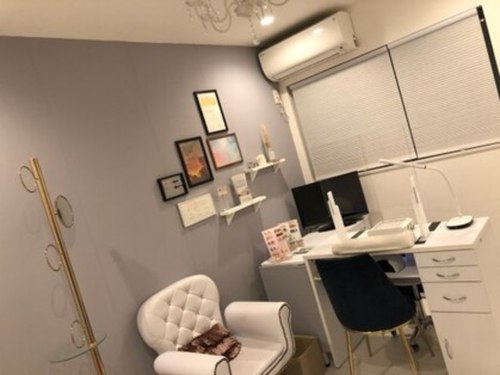 ネイルサロン シュリ(Syuri)(大阪府大阪市住之江区東加賀屋2-)