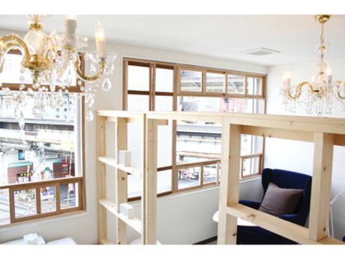 アールラッシュ アンド アールネイル(Rlash & r.nail PRODUCED BYα)(大阪府大阪市福島区福島7-6-23 日の出ビル3階)