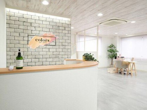 カラーズ(colors.)(大阪府大阪市中央区博労町3-4-13 マルイチビル5F)