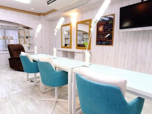 スターネイル プラス 本町店(Star Nail plus)(大阪府大阪市中央区南久宝寺町1-9-8ダイキビル2F)