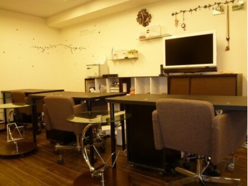 コージーネイル(Cozy NAIL)(大阪府大阪市中央区西心斎橋1-1-11心斎橋西ビル402)