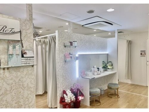 リーベスト 心斎橋(REBEST)(大阪府大阪市中央区西心斎橋2-4-2 難波日興ビルディング3F)