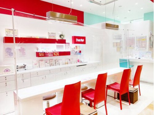 ピュアネイルプティラッシュドールイオンモール大阪ドームシティ店(大阪府大阪市西区千代崎3-13-1 イオンモール大阪ドームシティ 4F)