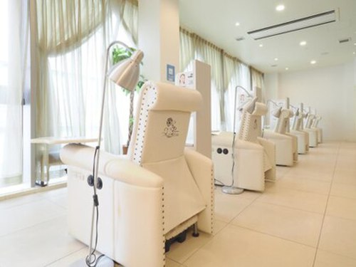 ネイルサロン ディーバ 心斎橋店(Nail Salon Diva)(大阪府大阪市中央区東心斎橋1-19-20ローズハウスビル4F)