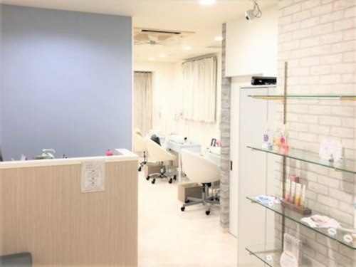 フィリーバイルルズ 天王寺店(Firii by Lulus)(大阪府大阪市天王寺区堀越町10-13天王寺まつむらビル5階)
