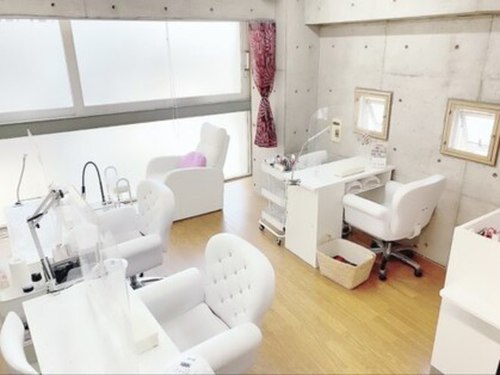 ファンネイル 南森町店(Fun nail)(大阪府大阪市北区天神橋1-12-15 ノースタワービル5階)